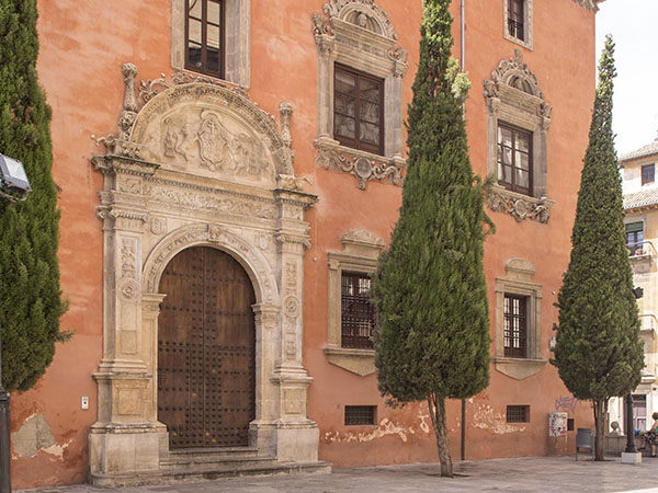 Main front of the Ecclesiastical Curia, formerly the University of Granada