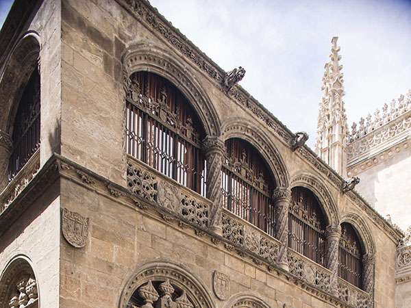 The Merchants’ Exchange, annexed to the Royal Chapel, was originally a commercial venue set up by the city’s municipal authorities